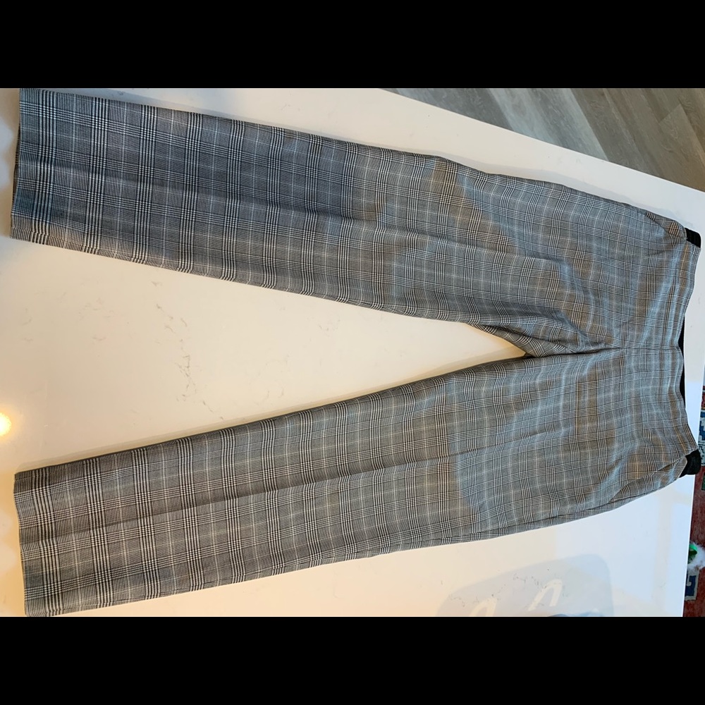 Uniqlo straight leg office pants. Size M